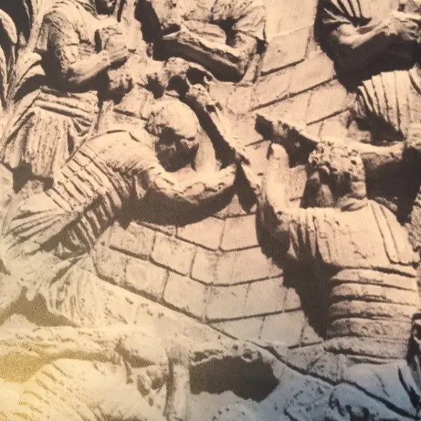 Zuil-Trajanus-Rome-forum-detail (1)