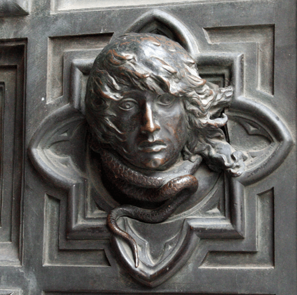 detail-slangen-deur-Dom-Florence