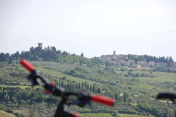fietsen-Toscane-kastelen-audio-guide-Toscana-by-Bike (7)
