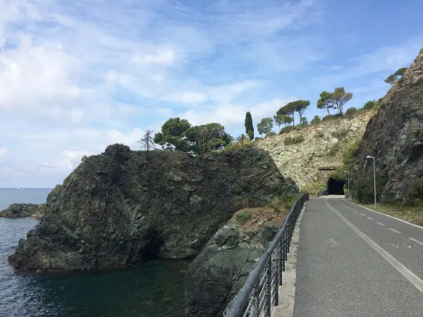 fietspad-Levanto-Bonassola-spoorwegtunnels (13)