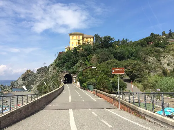 fietspad-Levanto-Bonassola-spoorwegtunnels (2)