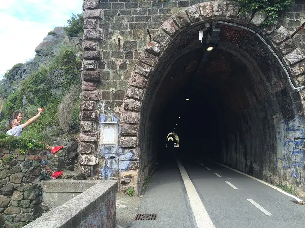 fietspad-Levanto-Bonassola-spoorwegtunnels (3)