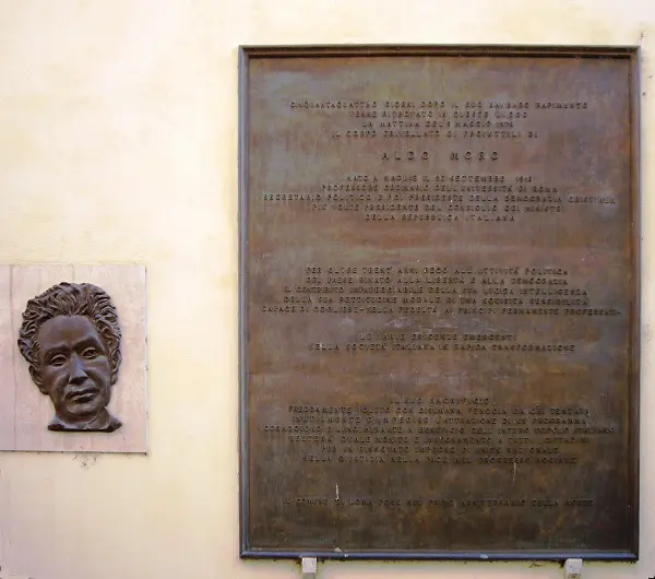 gedenkplaat-Moro-Rome