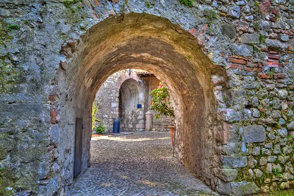 kasteel-castello-Malcesine-Gardameer (1)