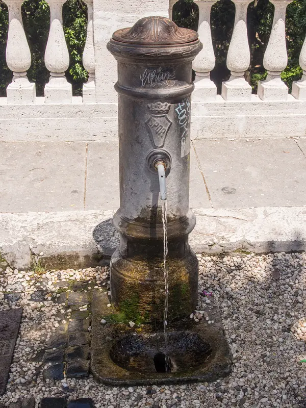 nasoni-fontein-water-drinken-Rome (10)