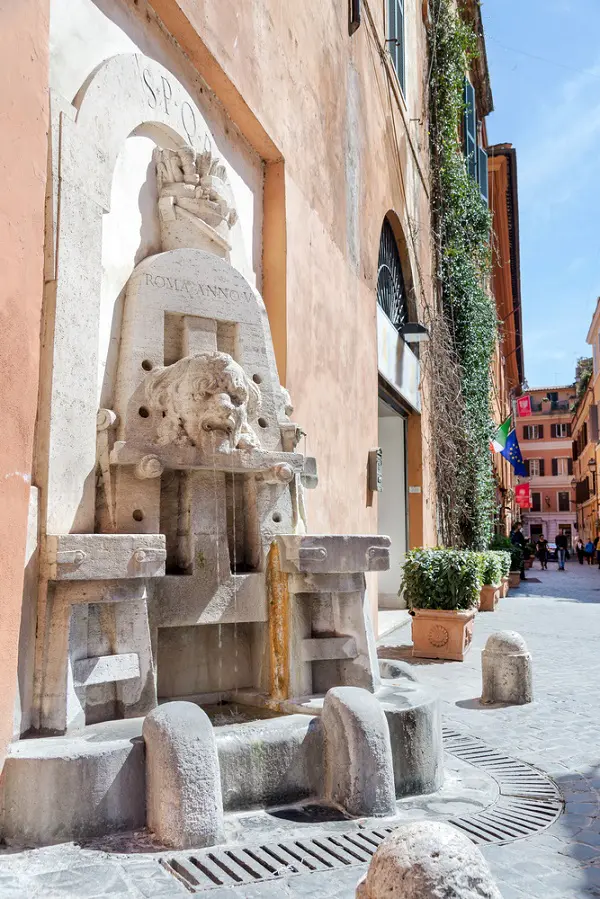nasoni-fontein-water-drinken-Rome (19)