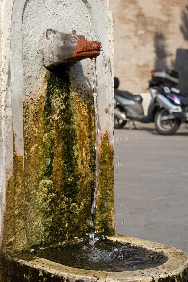 nasoni-fontein-water-drinken-Rome (2)