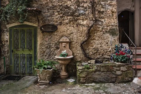 spookstad-Italie-Bussana Vecchia (2)