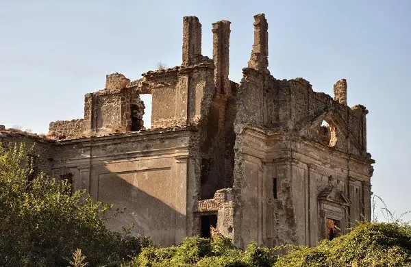 spookstad-Italie-Monterano