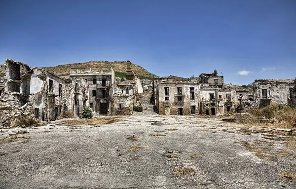 spookstad-Italie-Poggioreale (3)