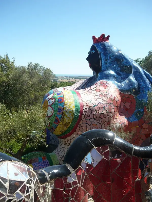 tarot-tuin-Toscane-Niki-Saint-Phalle-Capalbio-1