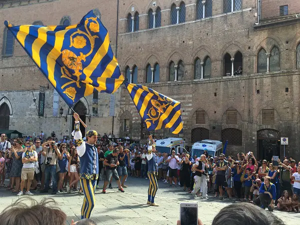 vaandelzwaaien-Palio-Siena-2016 (14)