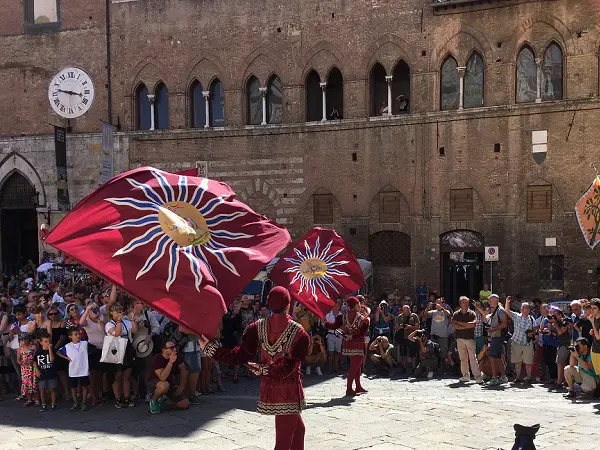 vaandelzwaaien-Palio-Siena-2016 (5)
