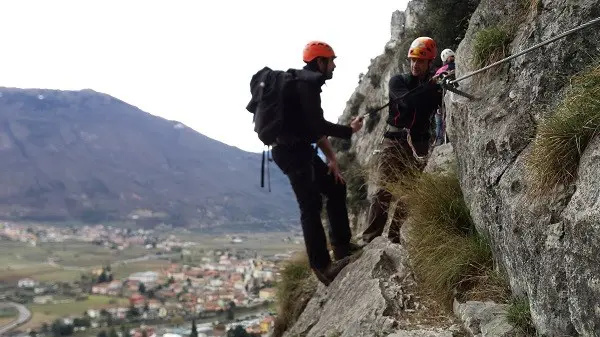 via-ferrata-bergbeklimmen-Gardameer (2)