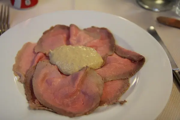 vitello-tonnato-Piemonte (1)