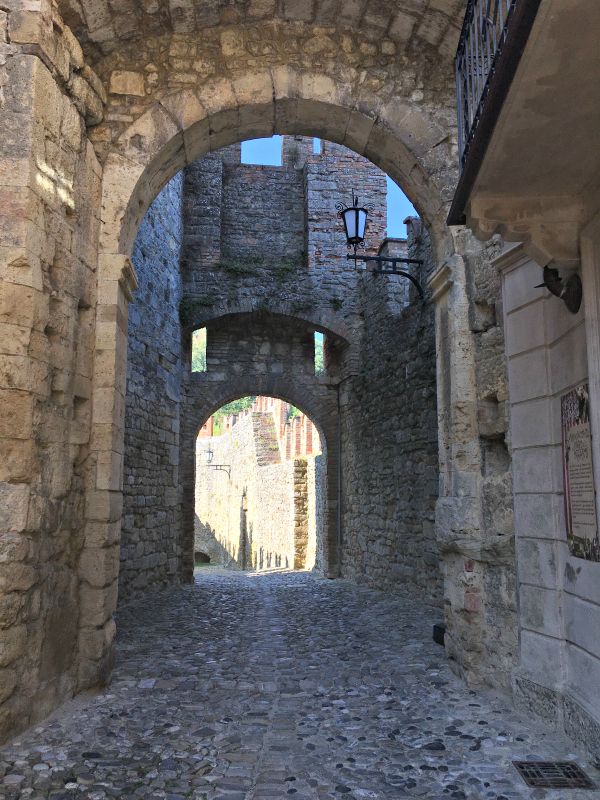 vigoleno-kasteel-2
