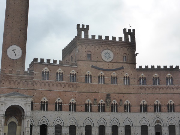 Clet-Palazzo-Pubblico-Siena (2)
