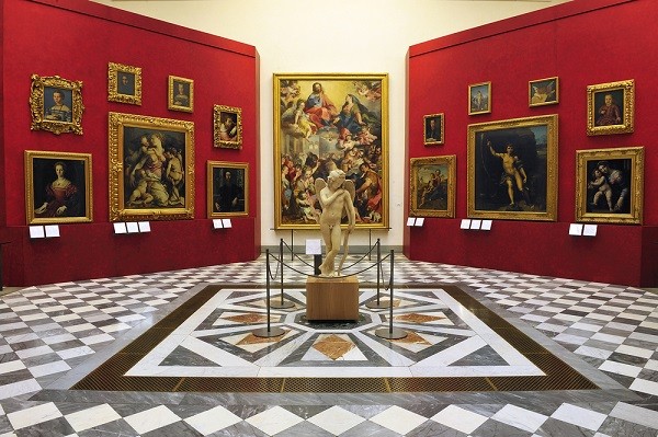 Galleria-degli-Uffizi-Florence (2)