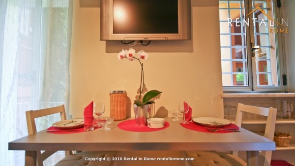 Sole_Balcony_Studio_-_Rental_in_Rome-10