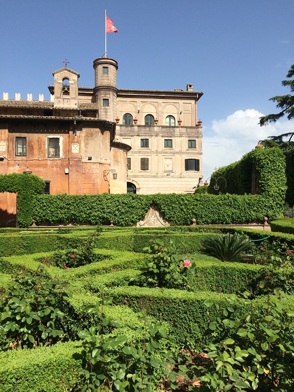 Villa-del-Priorato-achter-het-sleutelgat-Aventijn-Rome (10)